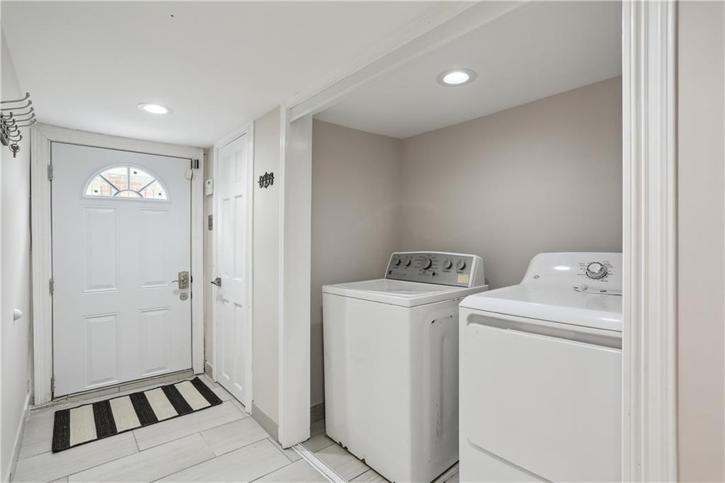 2429 OCTAVIA Street Lower