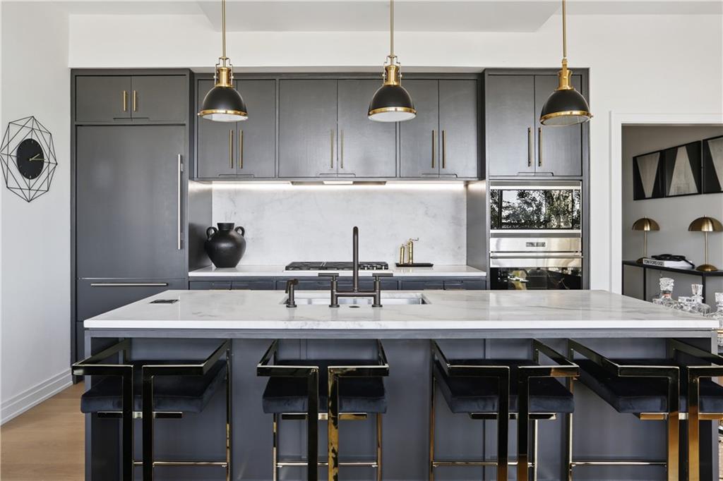 1001 JULIA Street 13A