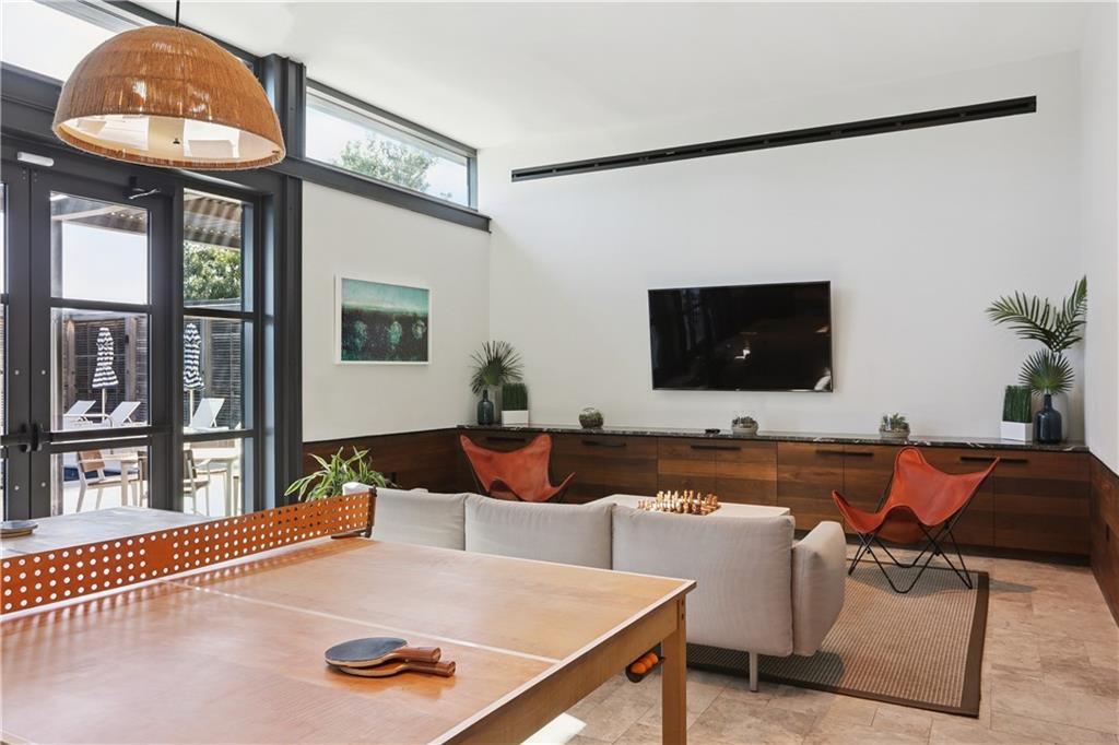 1001 JULIA Street 13A