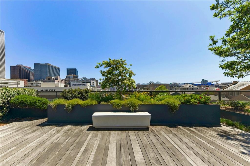 1001 JULIA Street 13A