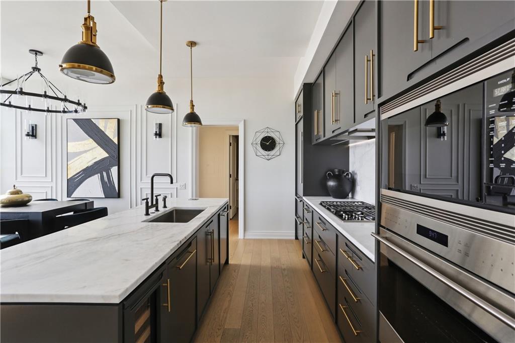 1001 JULIA Street 13A