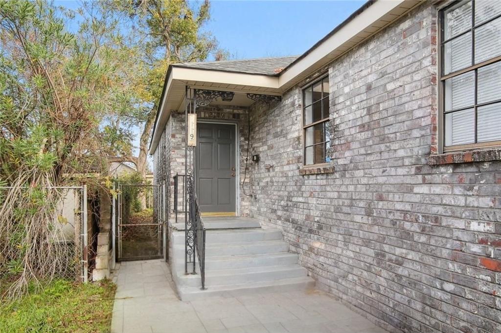 2119 HUMANITY. Street