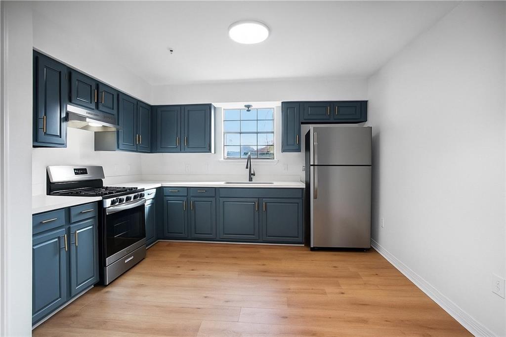 2119 HUMANITY. Street