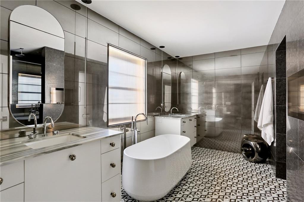 416 COMMON Street PHB