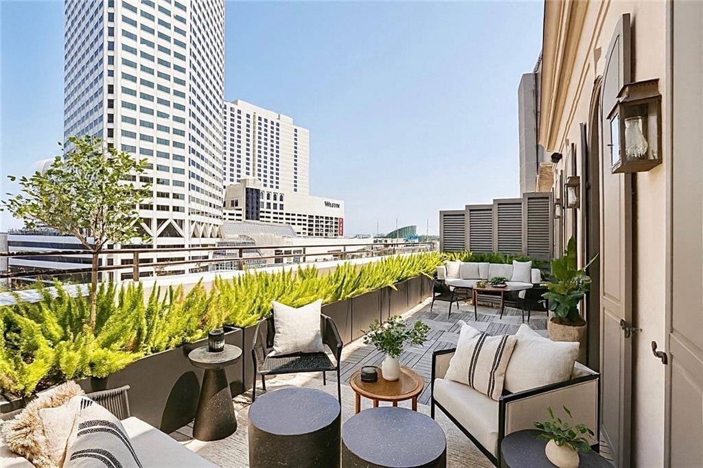 416 COMMON Street PHB