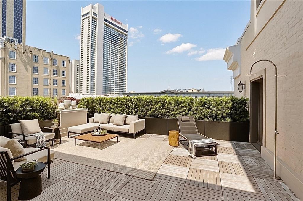 416 COMMON Street PHB