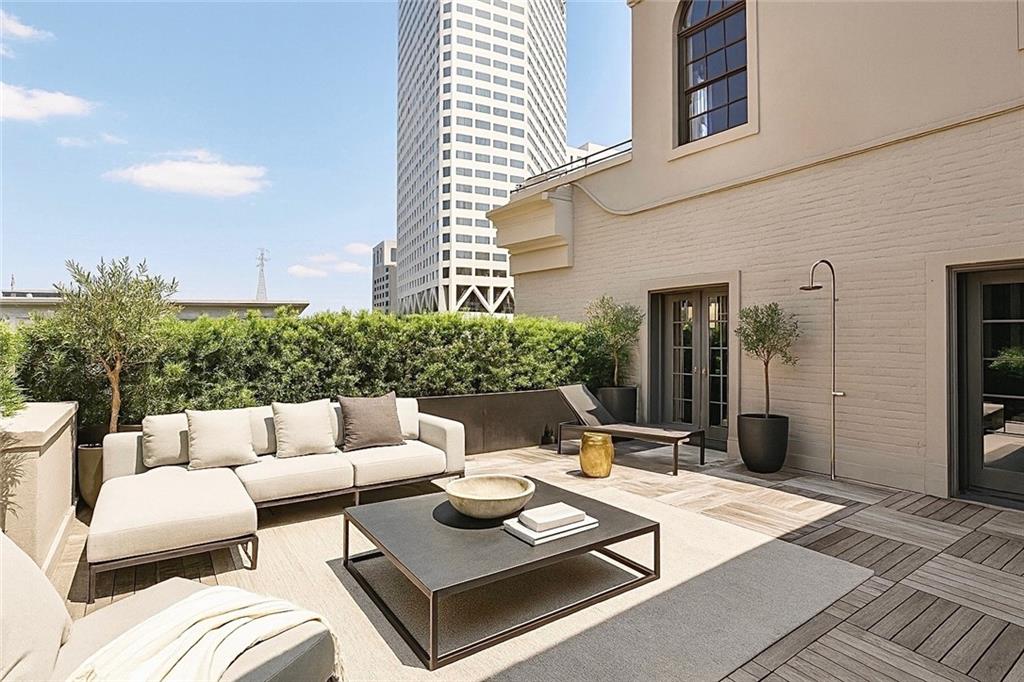 416 COMMON Street PHB