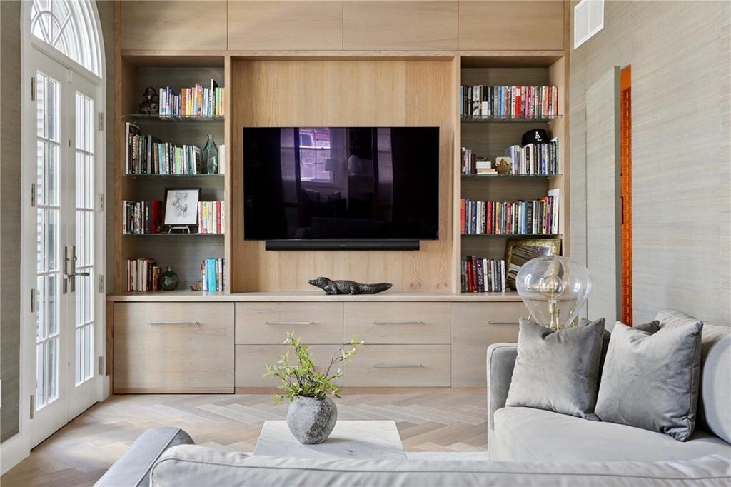 416 COMMON Street PHB