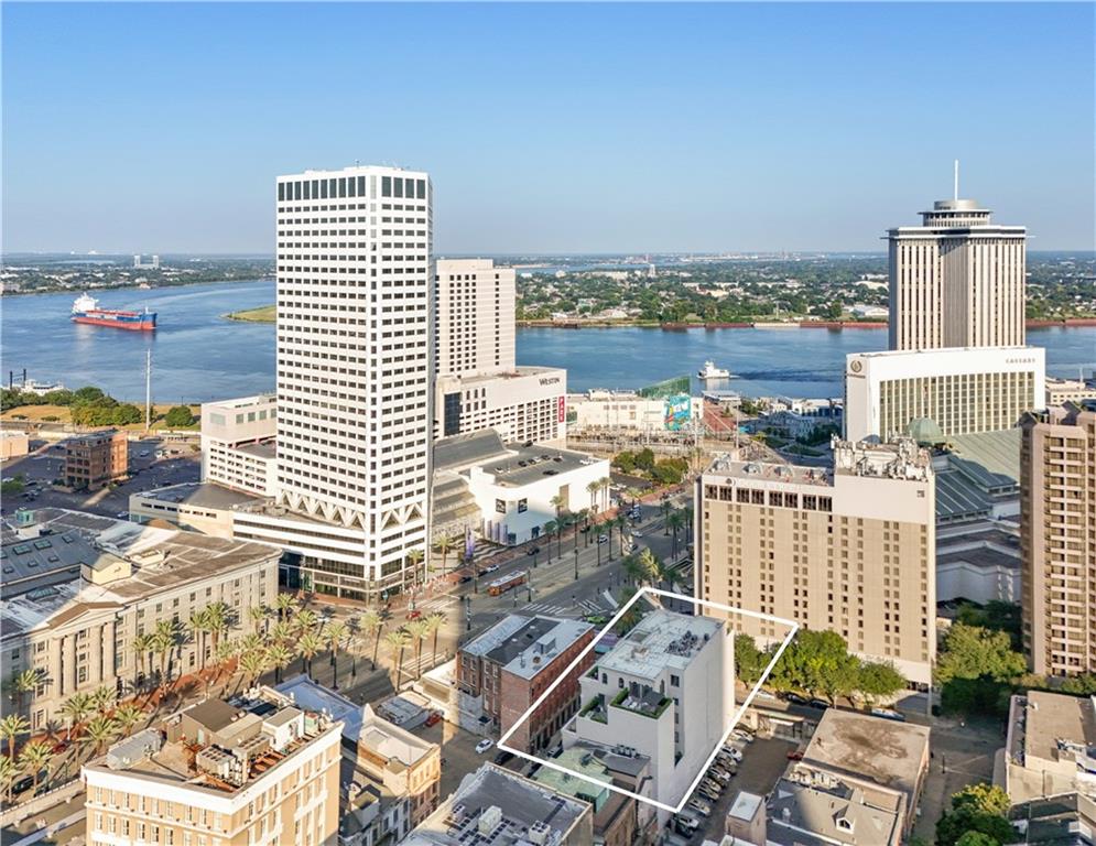 416 COMMON Street PHB