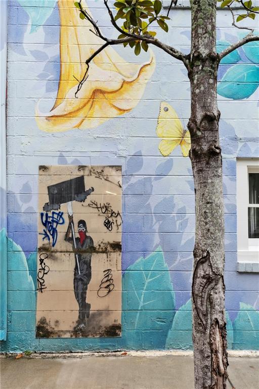 1729 PRYTANIA Street