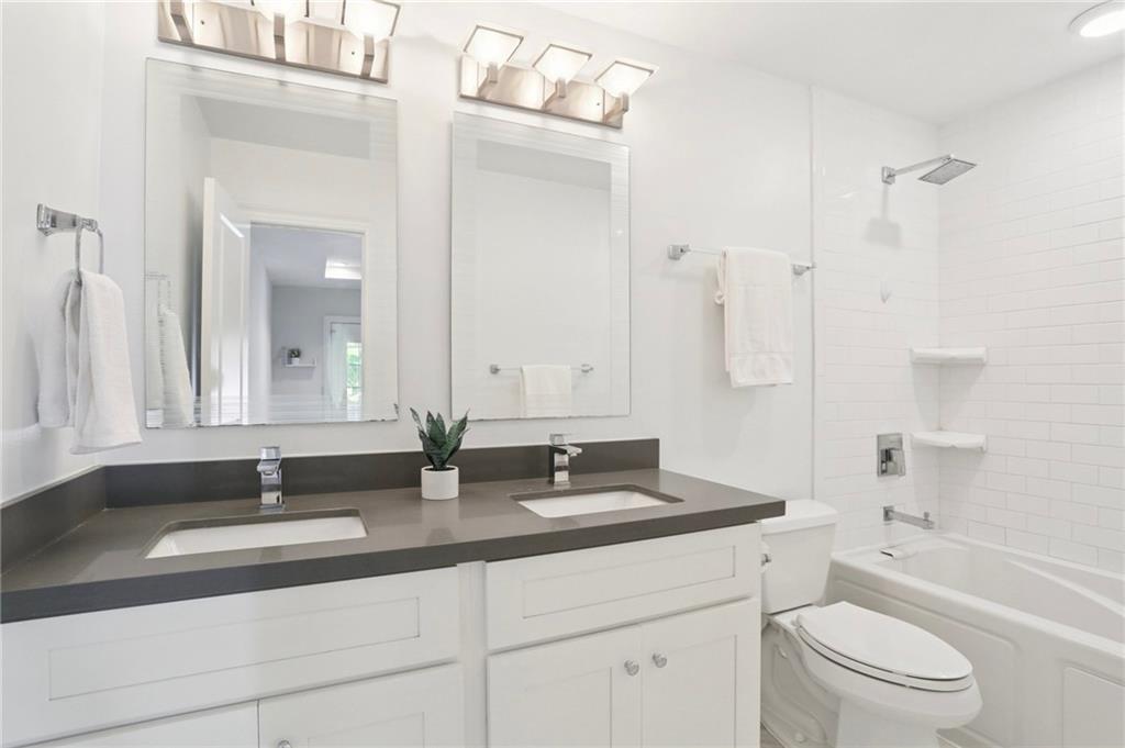 4415 TCHOUPITOULAS Street