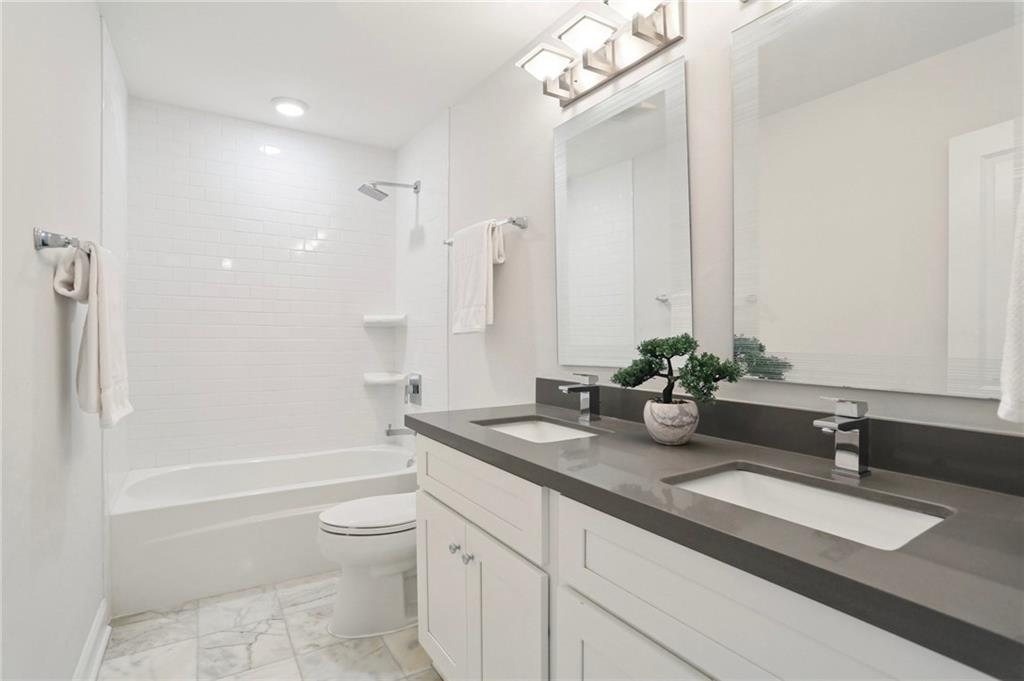 4415 TCHOUPITOULAS Street