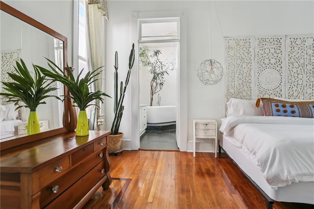 2126 BRAINARD Street