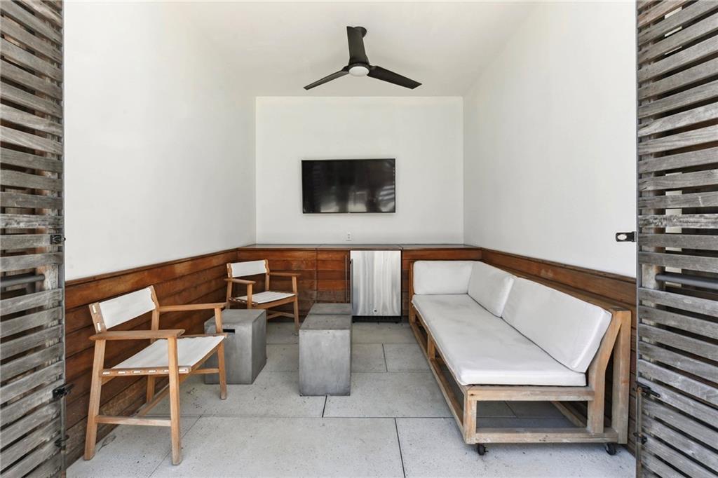 1001 JULIA Street 14E