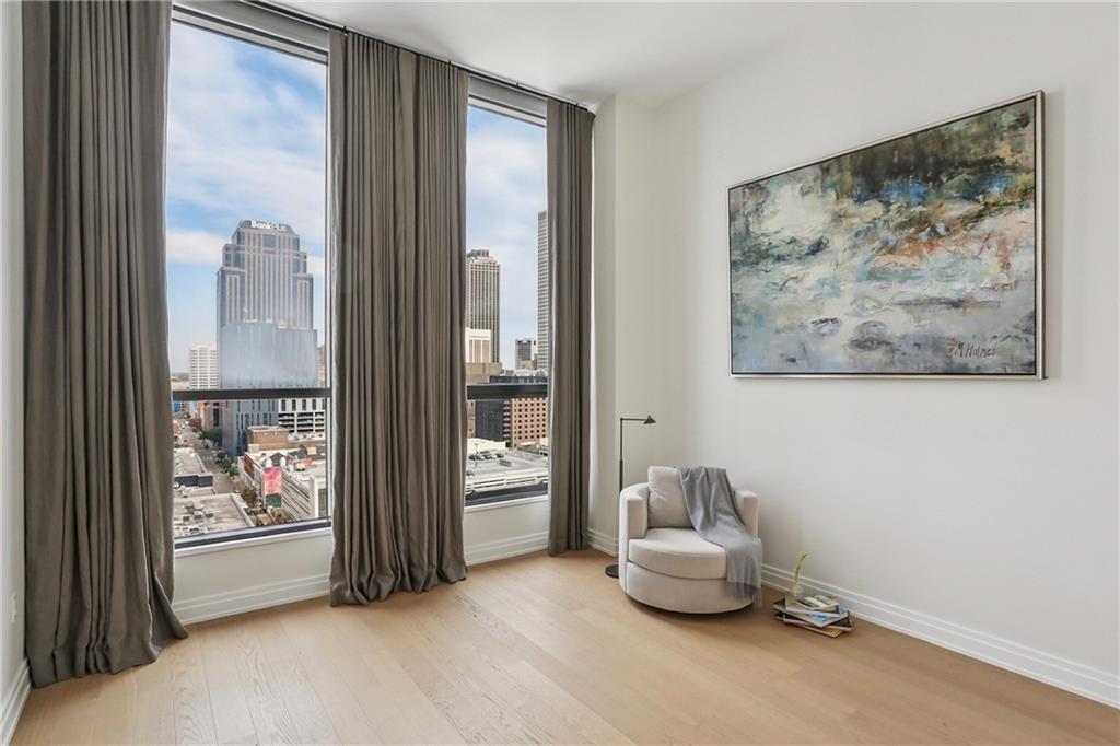 1001 JULIA Street 14E