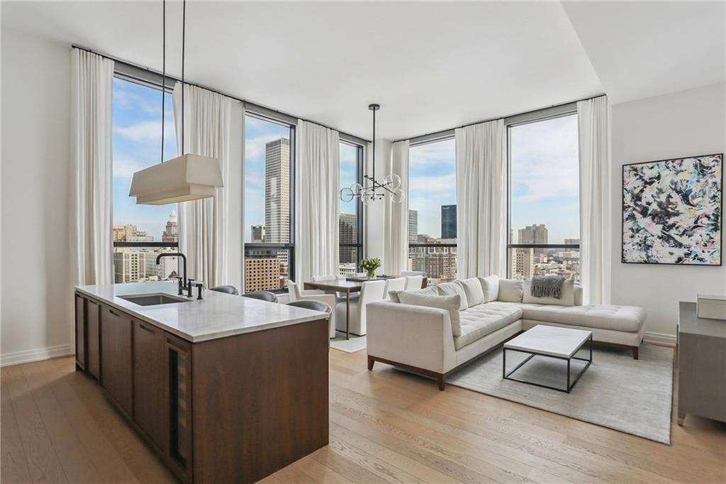 1001 JULIA Street 14E