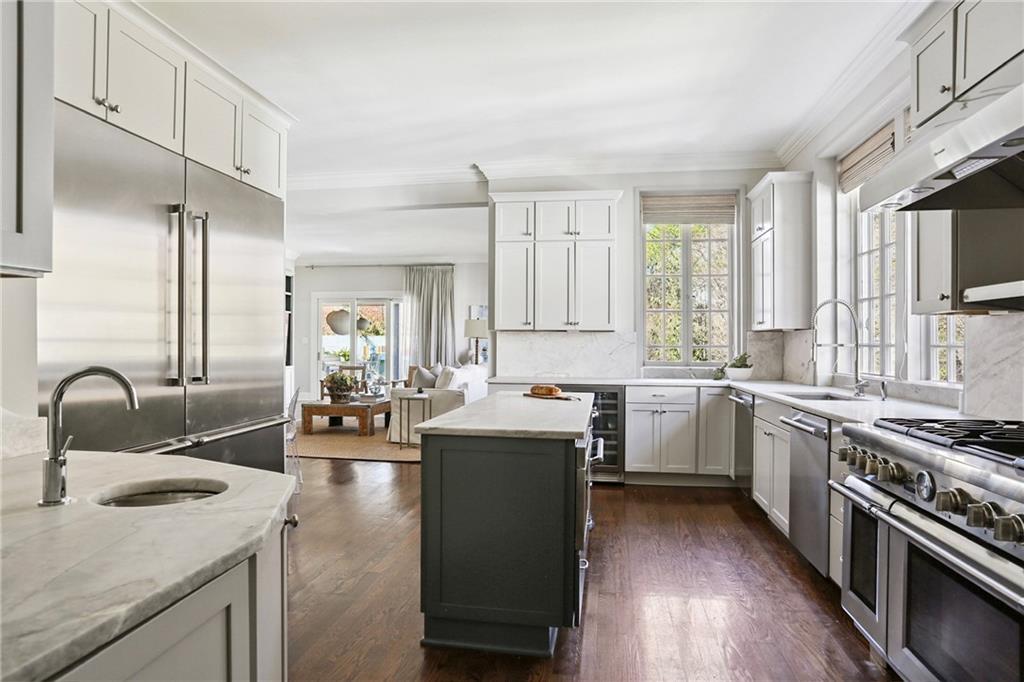 44 AUDUBON Boulevard