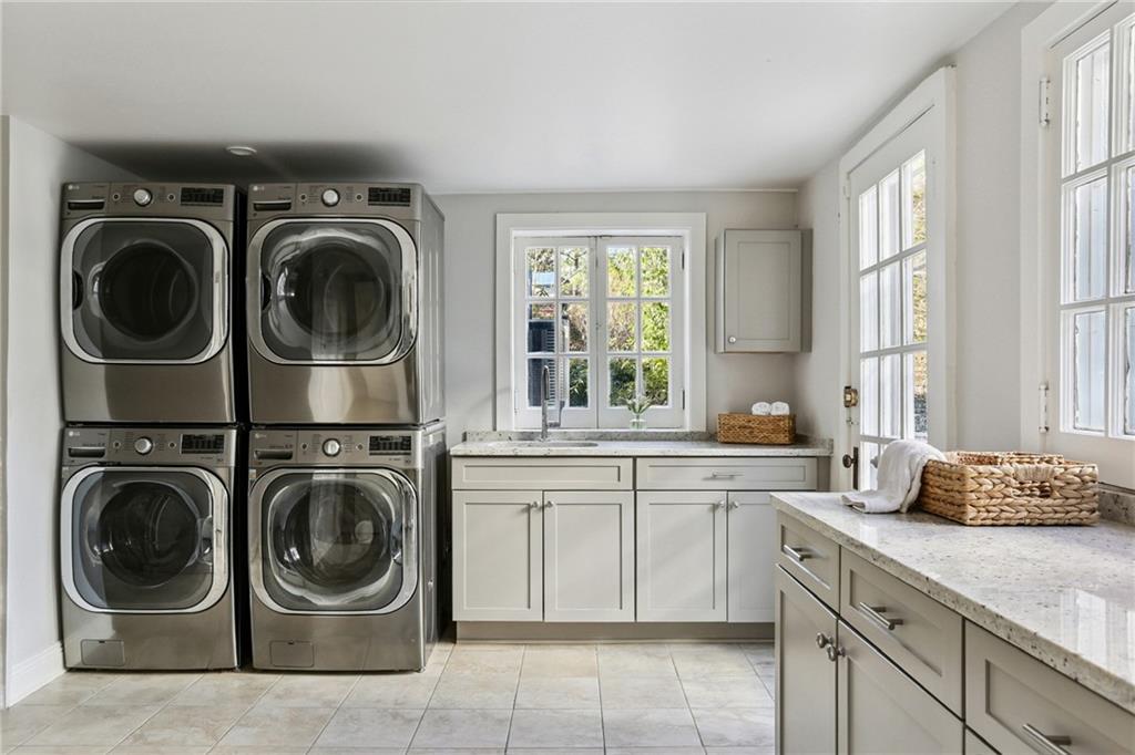 44 AUDUBON Boulevard