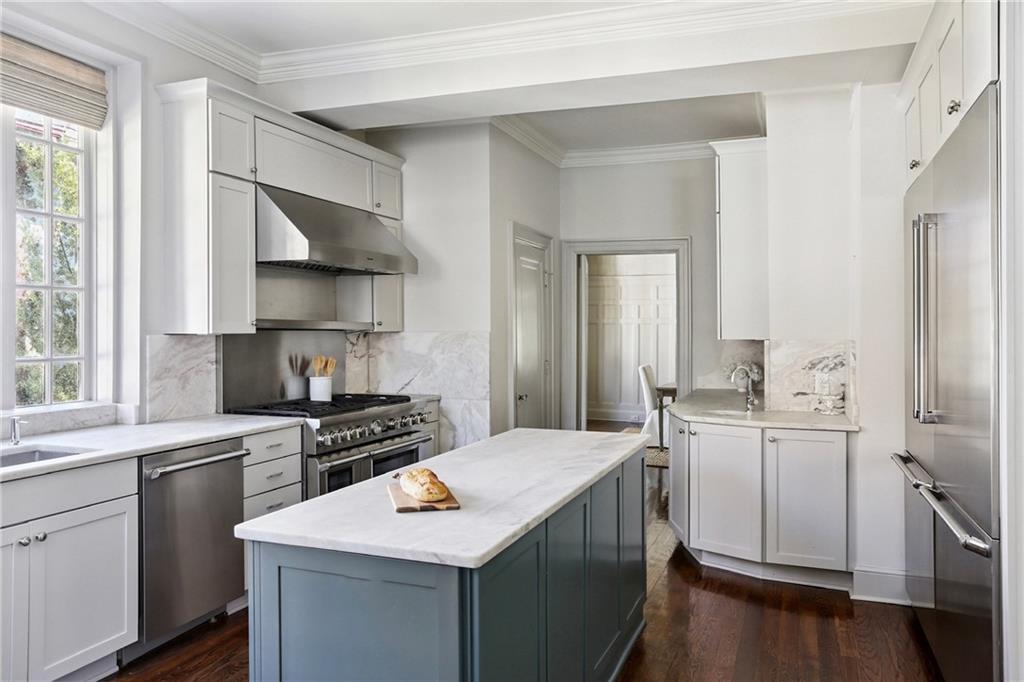 44 AUDUBON Boulevard