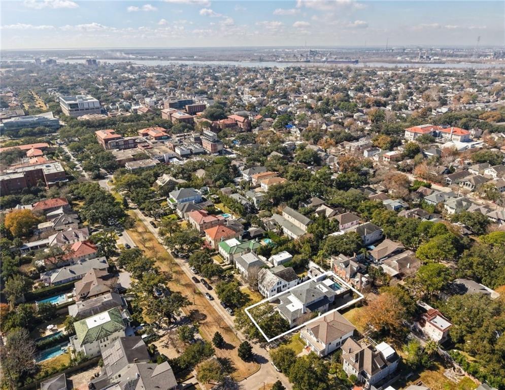 44 AUDUBON Boulevard