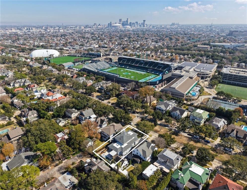 44 AUDUBON Boulevard