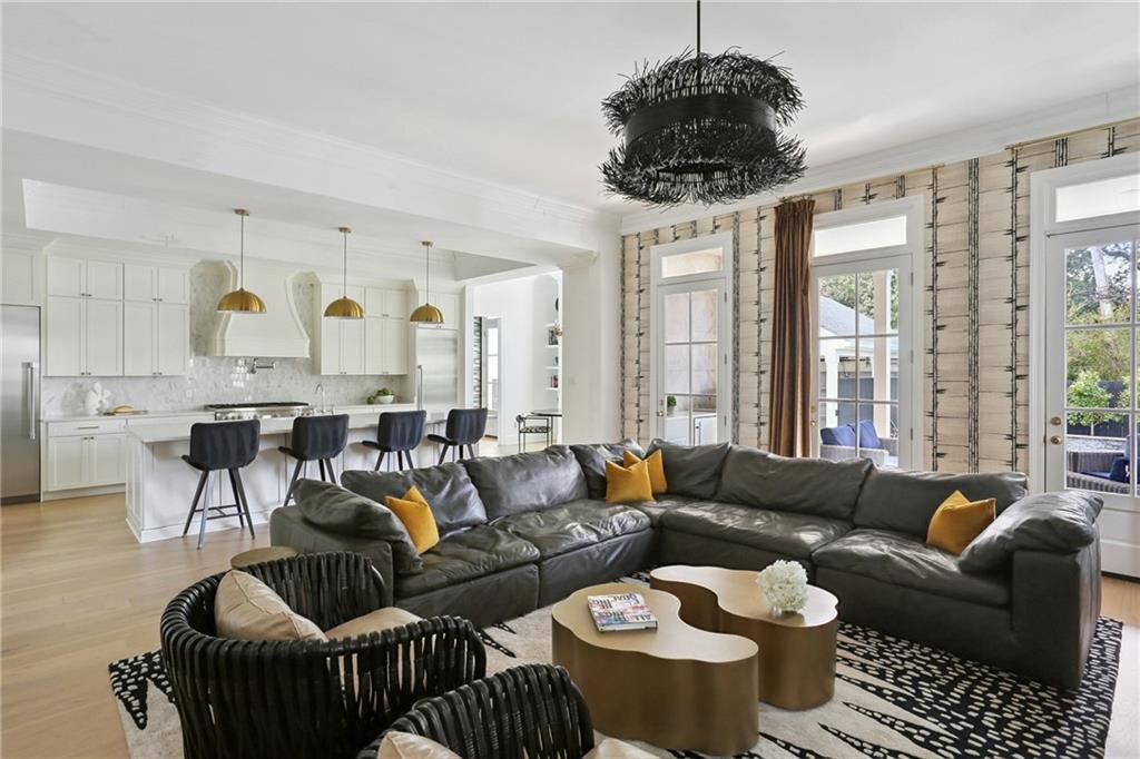 6838 CANAL Boulevard