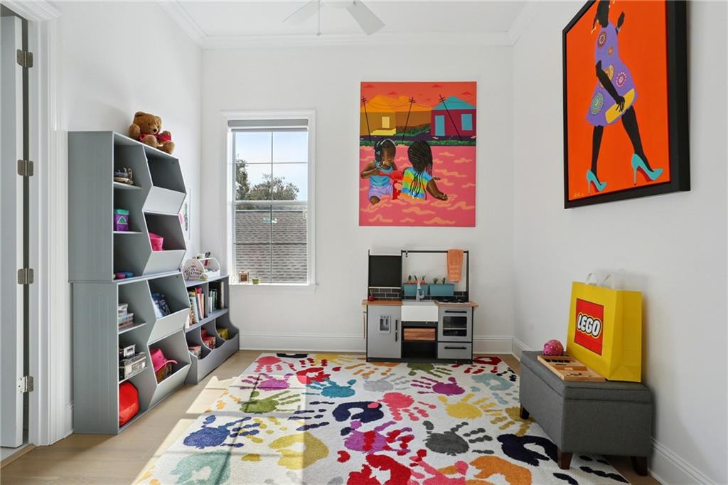 6838 CANAL Boulevard