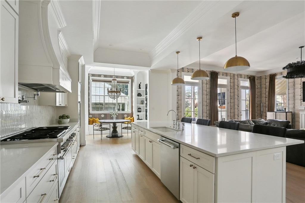 6838 CANAL Boulevard