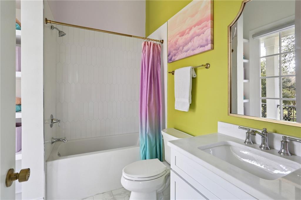 6838 CANAL Boulevard