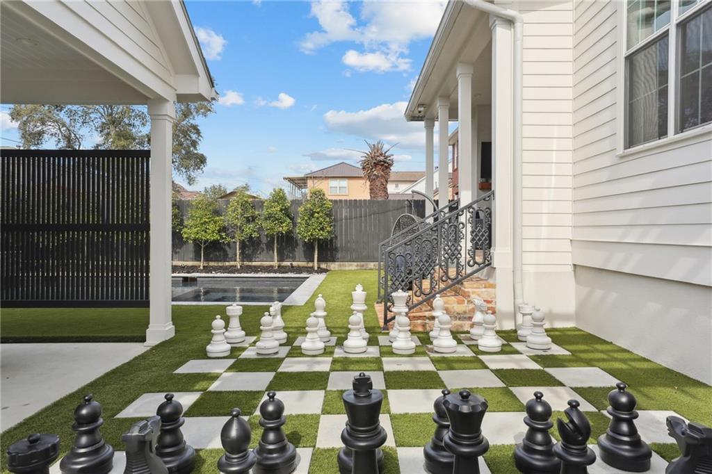 6838 CANAL Boulevard