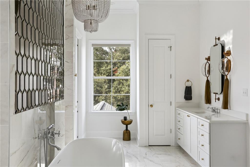 6838 CANAL Boulevard