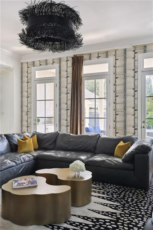 6838 CANAL Boulevard