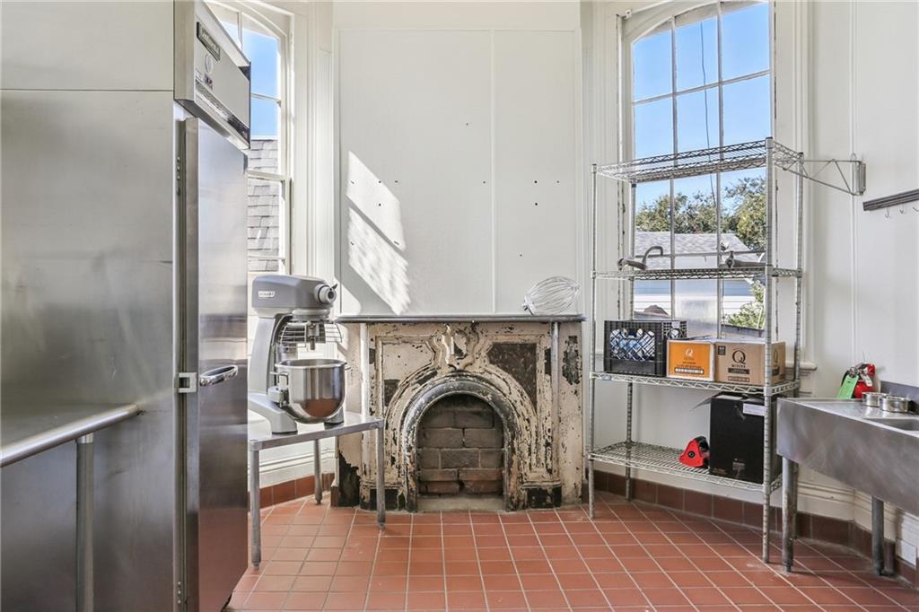 3607 MAGAZINE Street