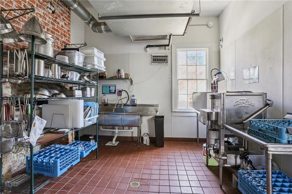 3607 MAGAZINE Street