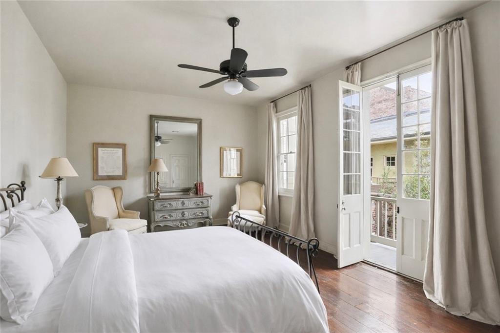 525 ST. LOUIS Street