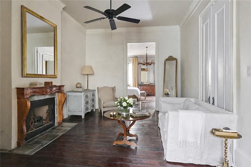 525 ST. LOUIS Street