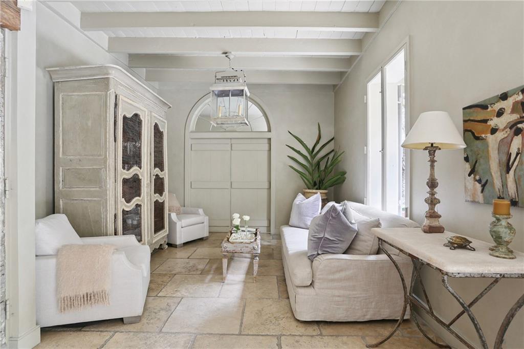 525 ST. LOUIS Street