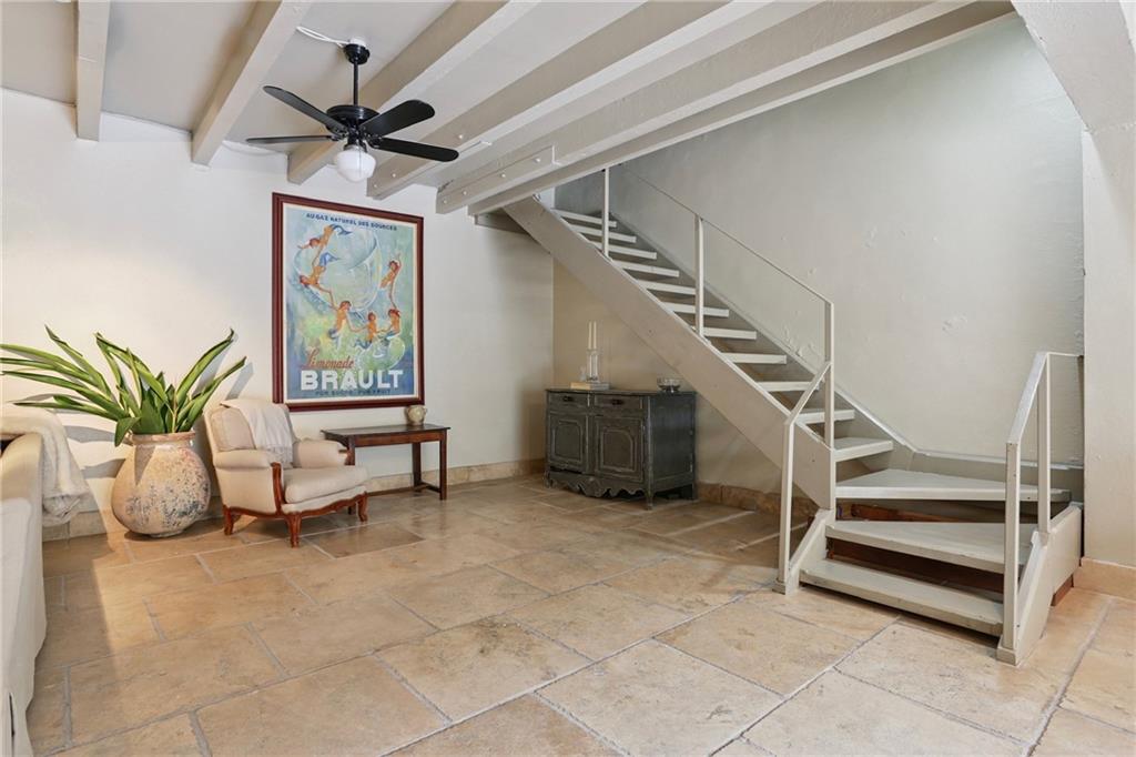 525 ST. LOUIS Street