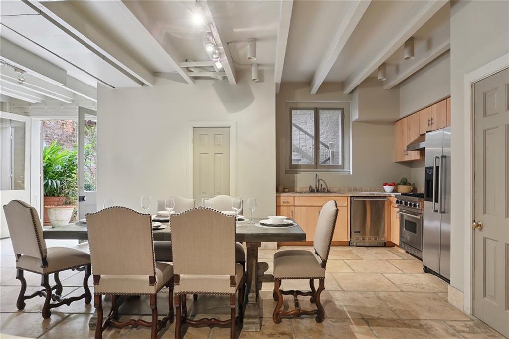 525 ST. LOUIS Street