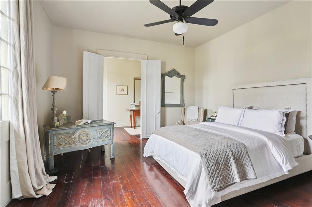 525 ST. LOUIS Street