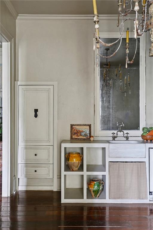 525 ST. LOUIS Street