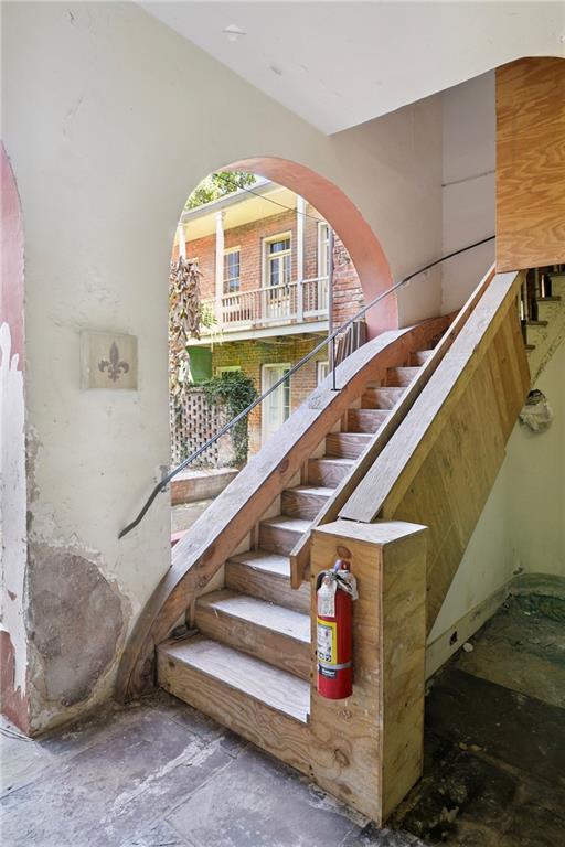 1130-1138 CHARTRES Street