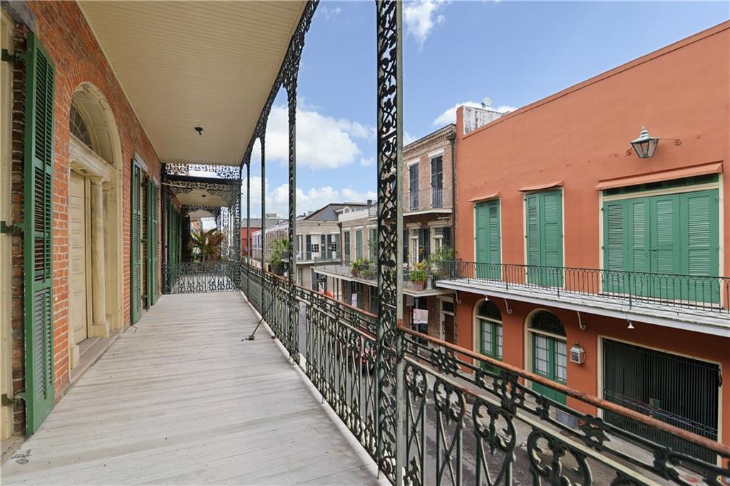 1130-1138 CHARTRES Street
