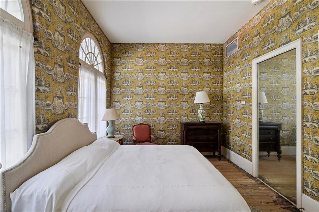 1130-1138 CHARTRES Street