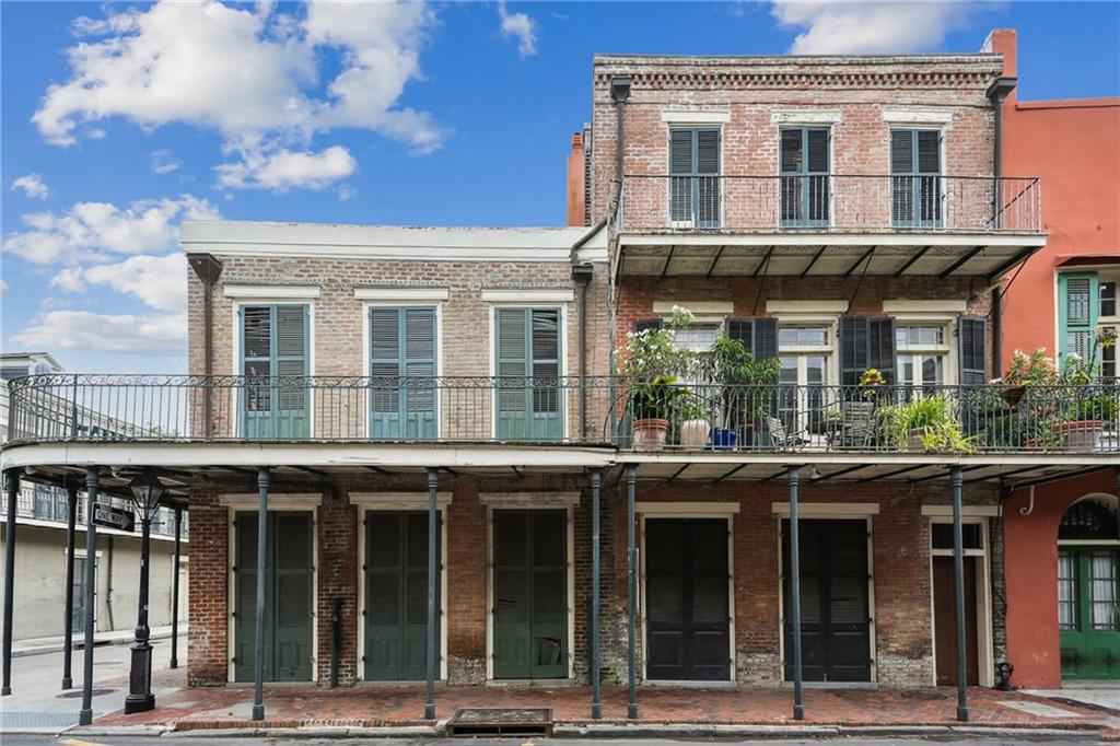 1130-1138 CHARTRES Street