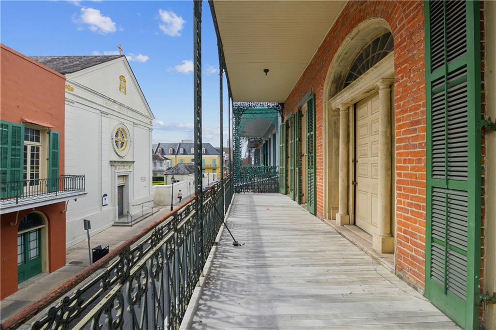1130-1138 CHARTRES Street