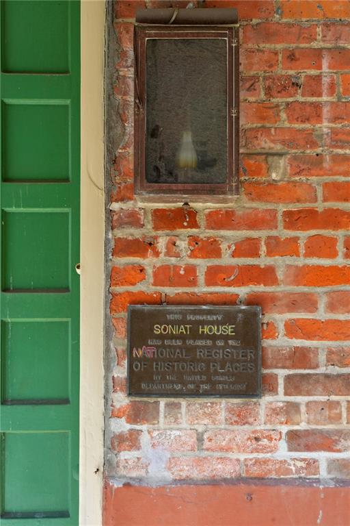 1130-1138 CHARTRES Street