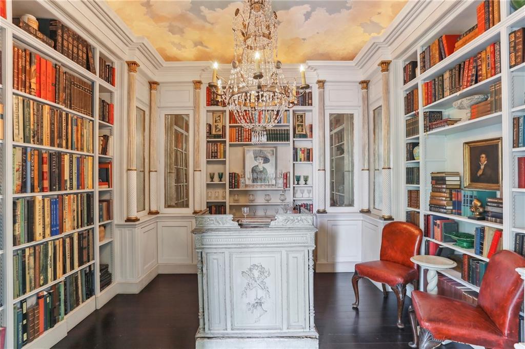 1130-1138 CHARTRES Street