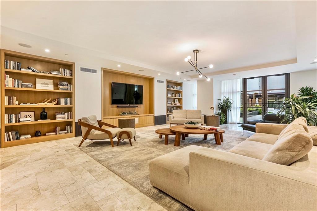 1001 JULIA Street 10B
