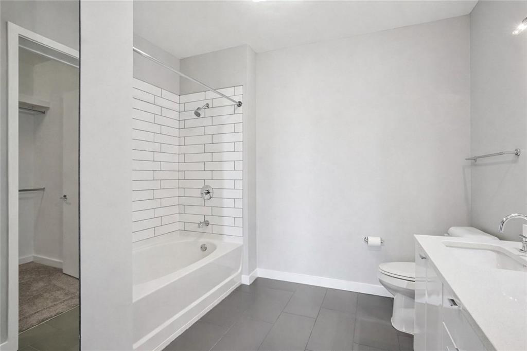 1000 GIROD Street PH2